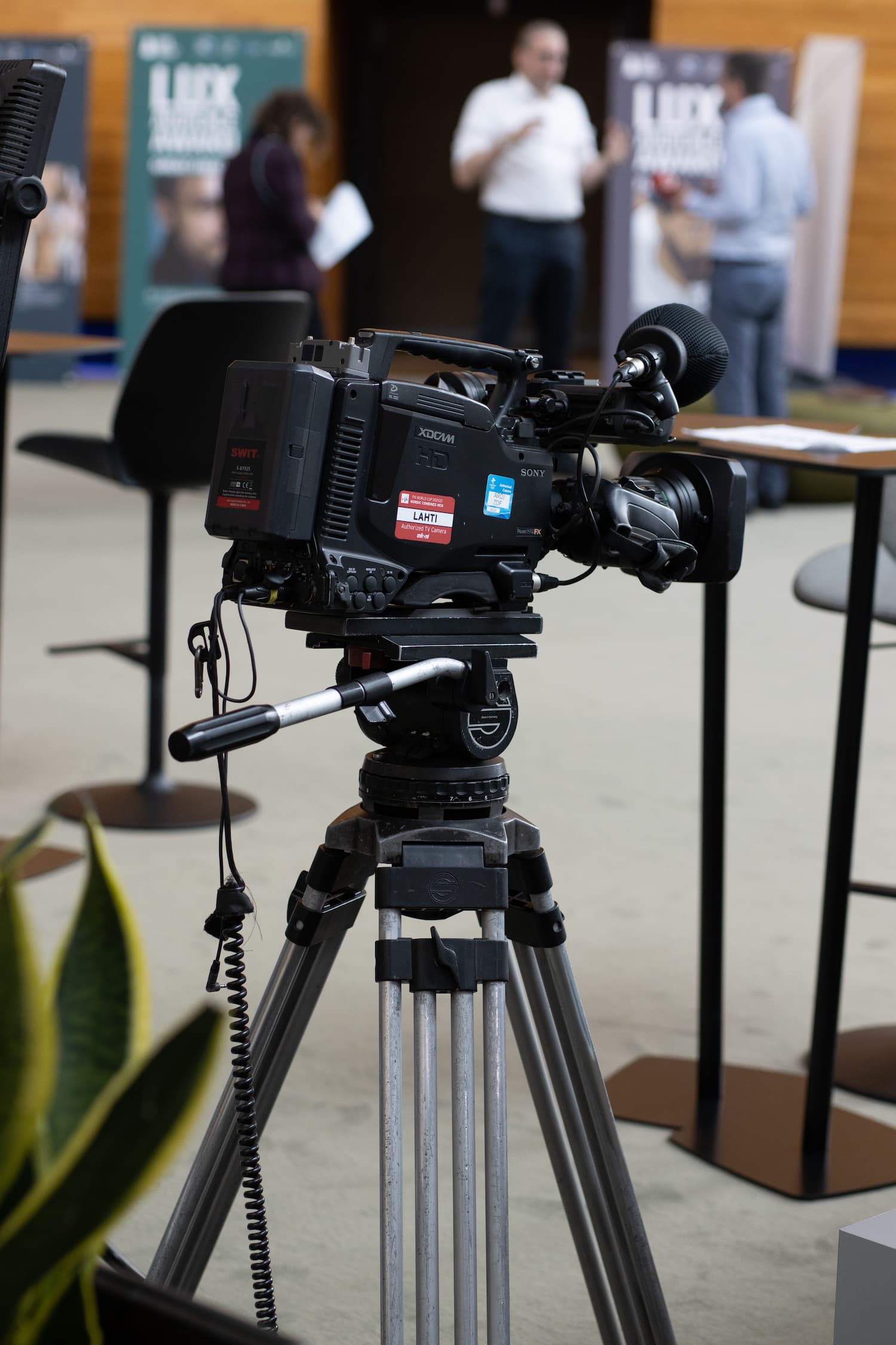 Een camera op een standard